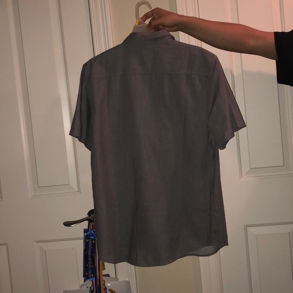 Button up - Picture 2 of 2